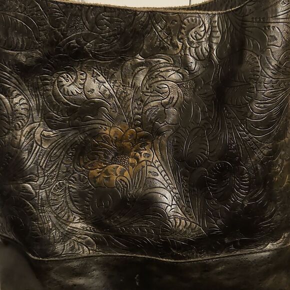 STS Ranch embossed paisley shoulder bag - Picture 6 of 14